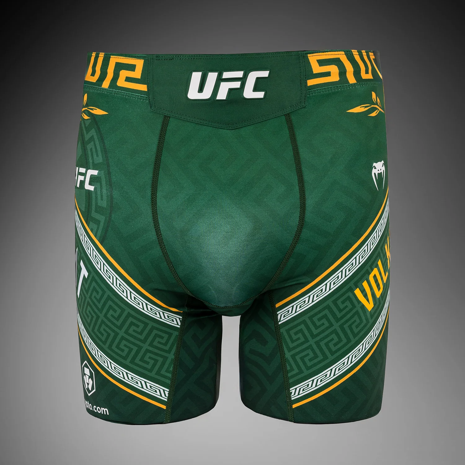 UFC Unrivaled by VENUM Verde Alexander Volkanovski Vale Tudo Short para hombre - Imagen 3